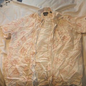 Men’s short-sleeved button down shirt